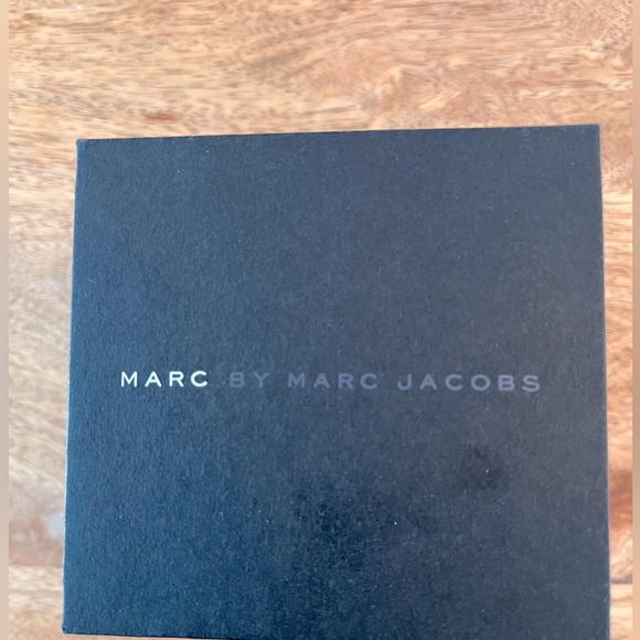 Marc by Marc Jacobs Watch with Black Leather Strap NWT - Picture 3 of 9